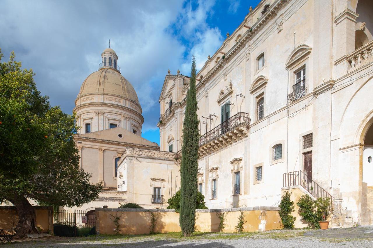 Отель Palazzo Trigona Dependance Ното Экстерьер фото
